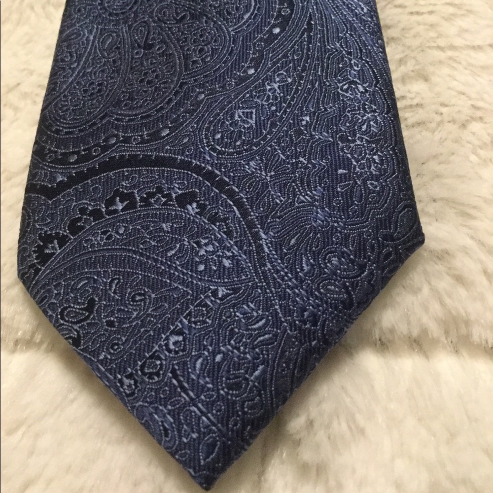 Blue Two tone paisley solid tie - Picture 3 of 5